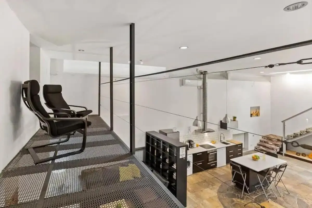 Apartment Huge Duplex With Private Garden Next To Las Ramblas Barcelona
