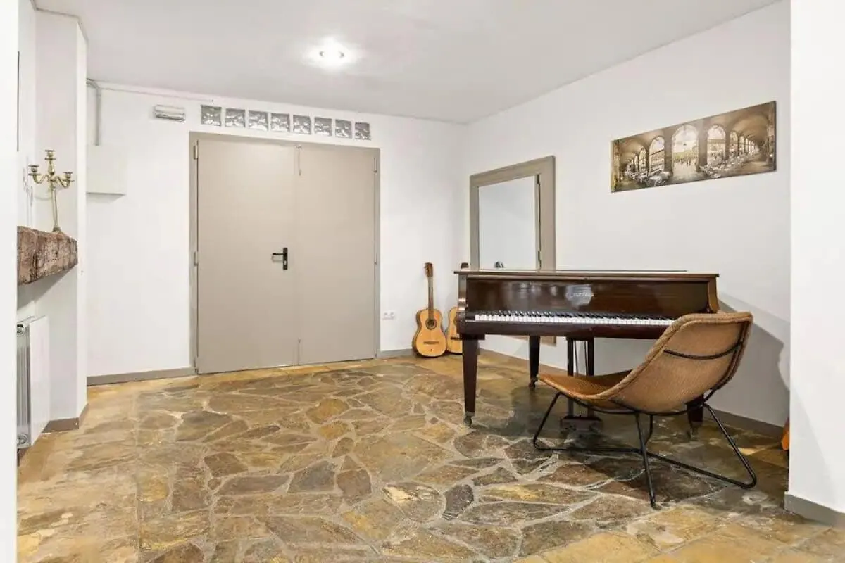 Huge Duplex With Private Garden Next To Las Ramblas Barcelona Apartment