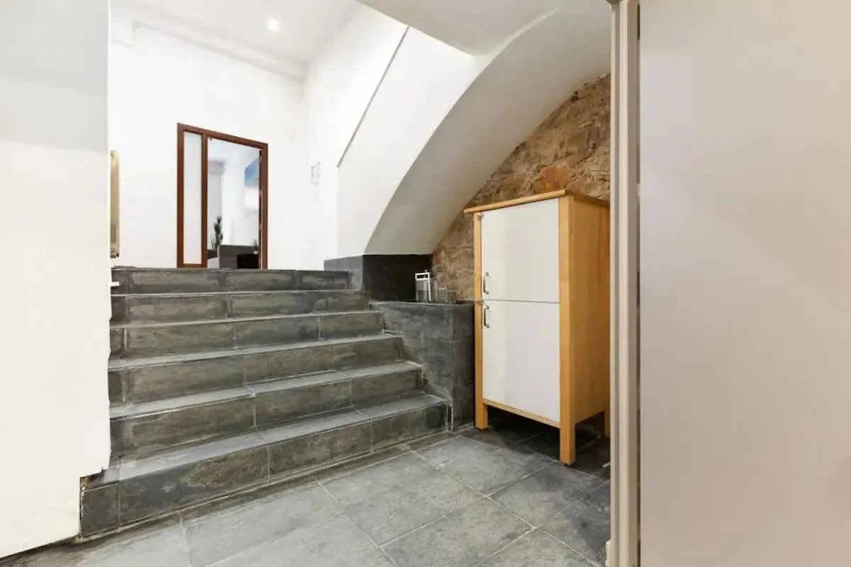 Apartamento Huge Duplex With Private Garden Next To Las Ramblas Barcelona España