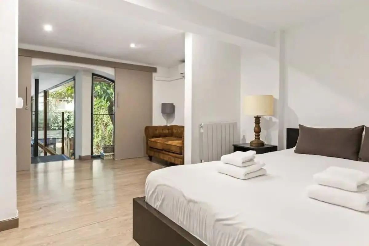 Huge Duplex With Private Garden Next To Las Ramblas Barcelona España