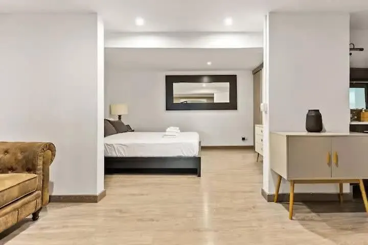 Huge Duplex With Private Garden Next To Las Ramblas Barcelona